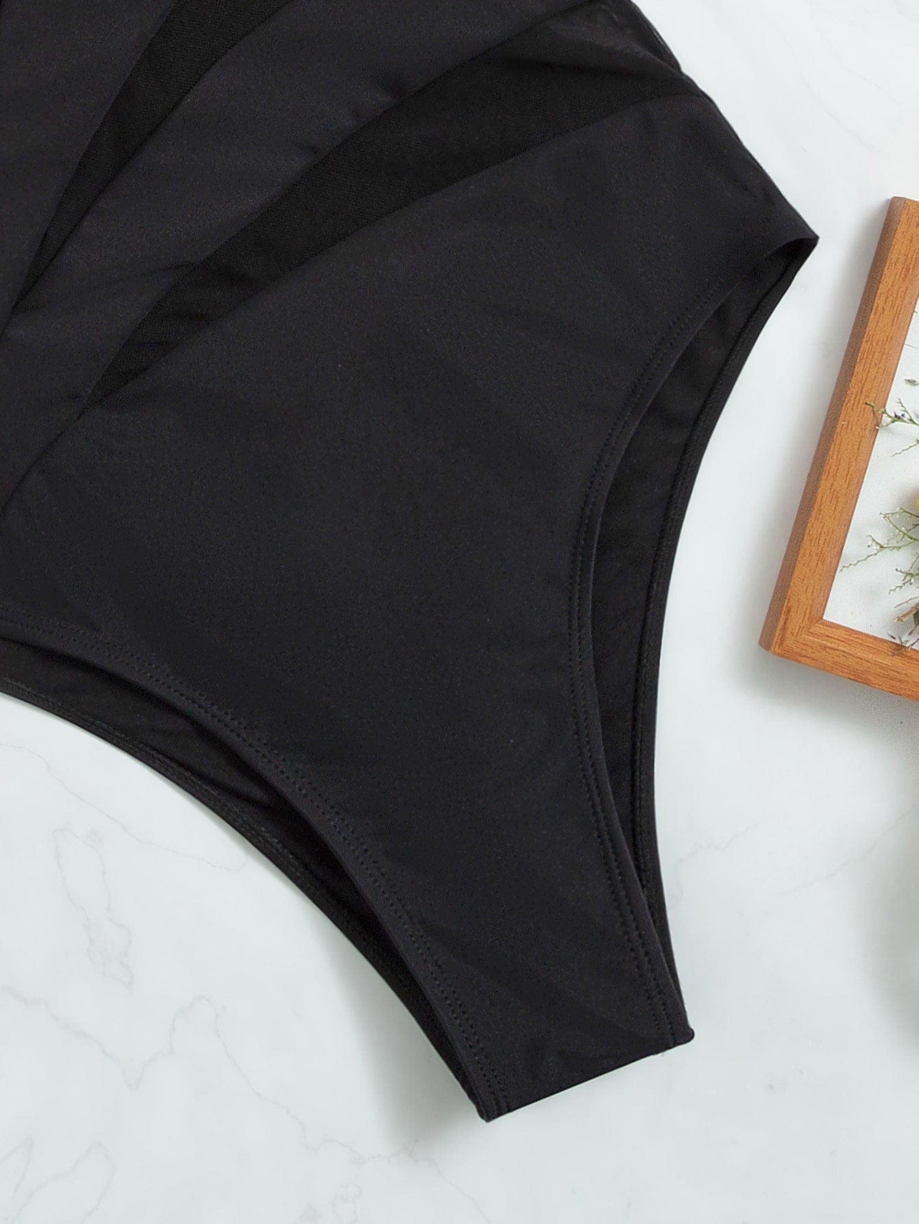 Maiô Feminino Assimétrico Preto com Tule Cherry Modas