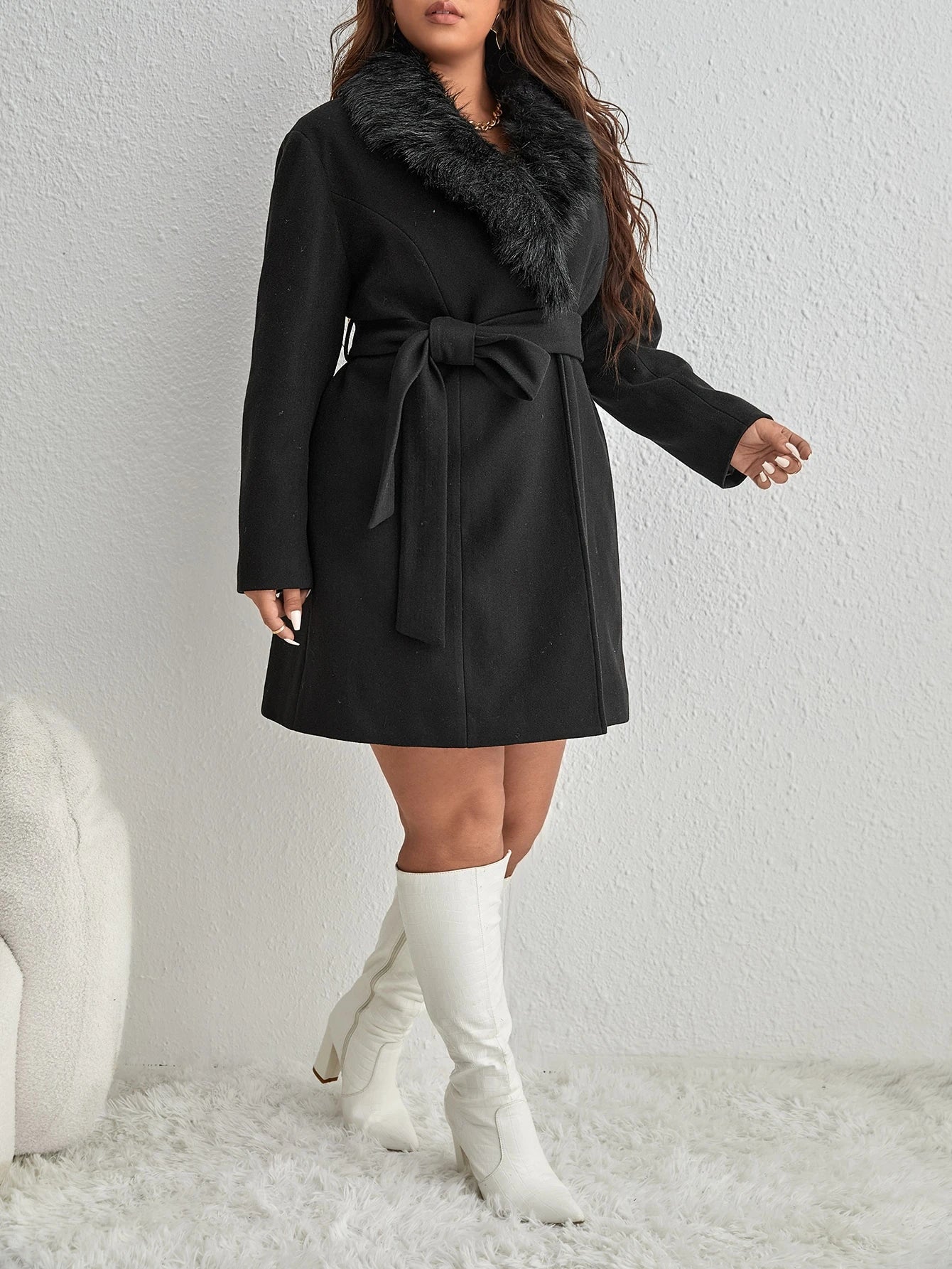 Casaco Lã Batida Forrado Feminino Plus Size com Cinto