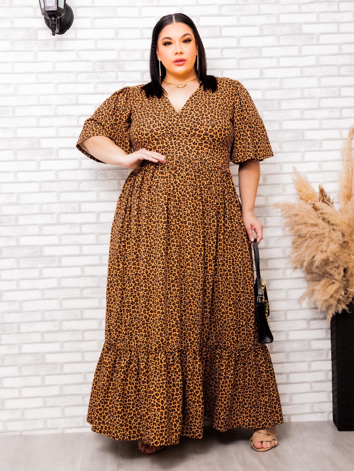 Vestido Plus Size Longo Saia com Babado 3 Manga Curta