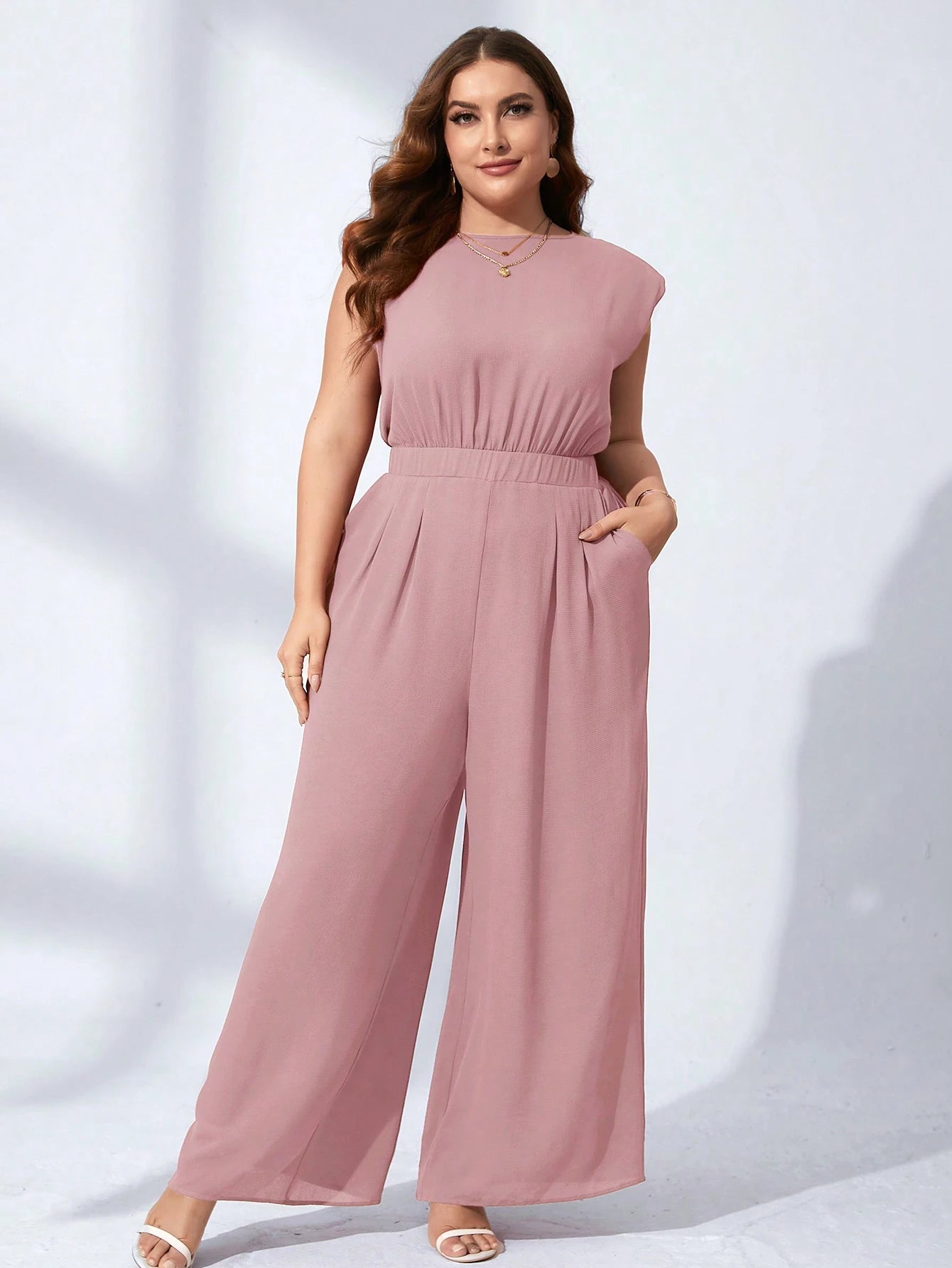 Macacão Pantalona Plus Size sem Manga