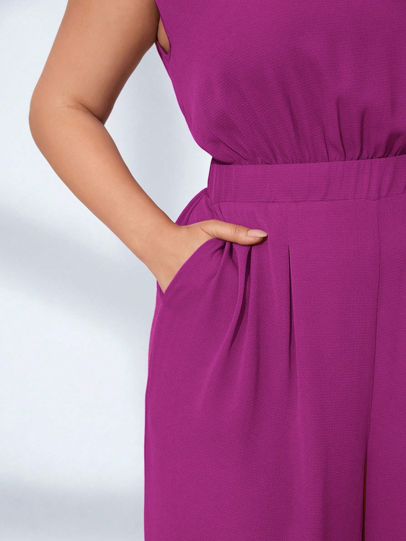 Macacão Pantalona Plus Size sem Manga
