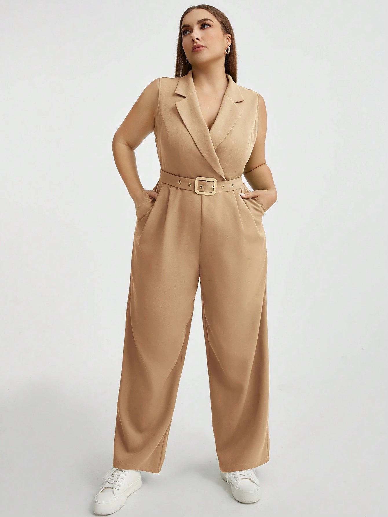 Macacão Plus Size Alfaiataria Sem Manga