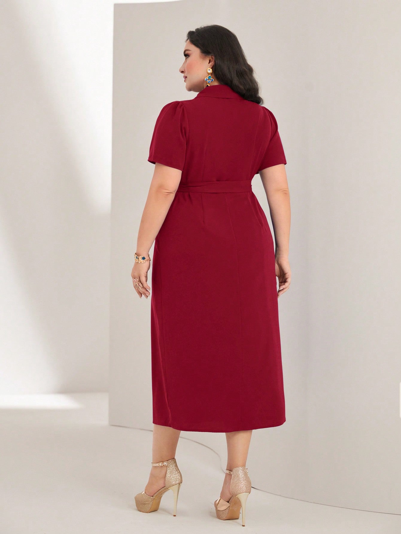 Vestido Midi Plus Size Elegante Decote V Plissado