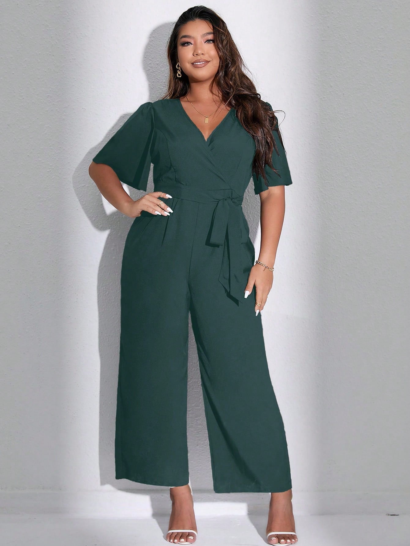 Macacão Feminino Plus Size Liso Elegante