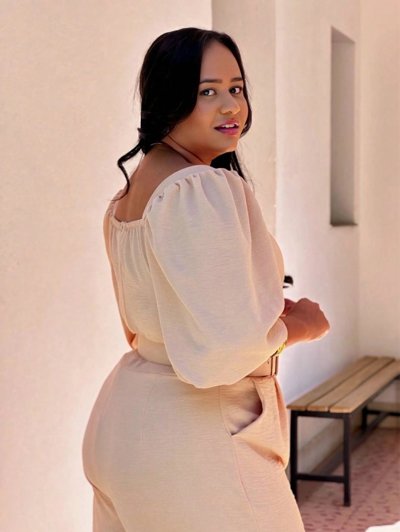 Macacão Plus Size Pantalona Com Cinto Decote Coração