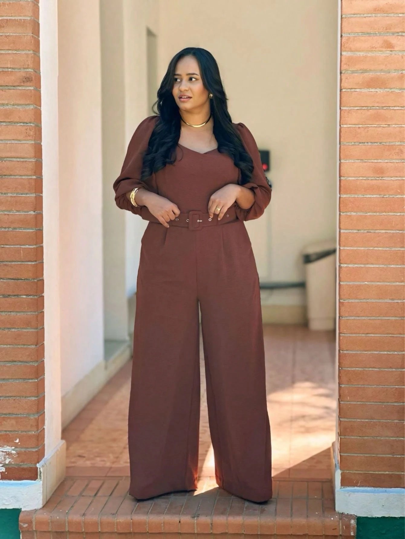Macacão Plus Size Pantalona Com Cinto Decote Coração