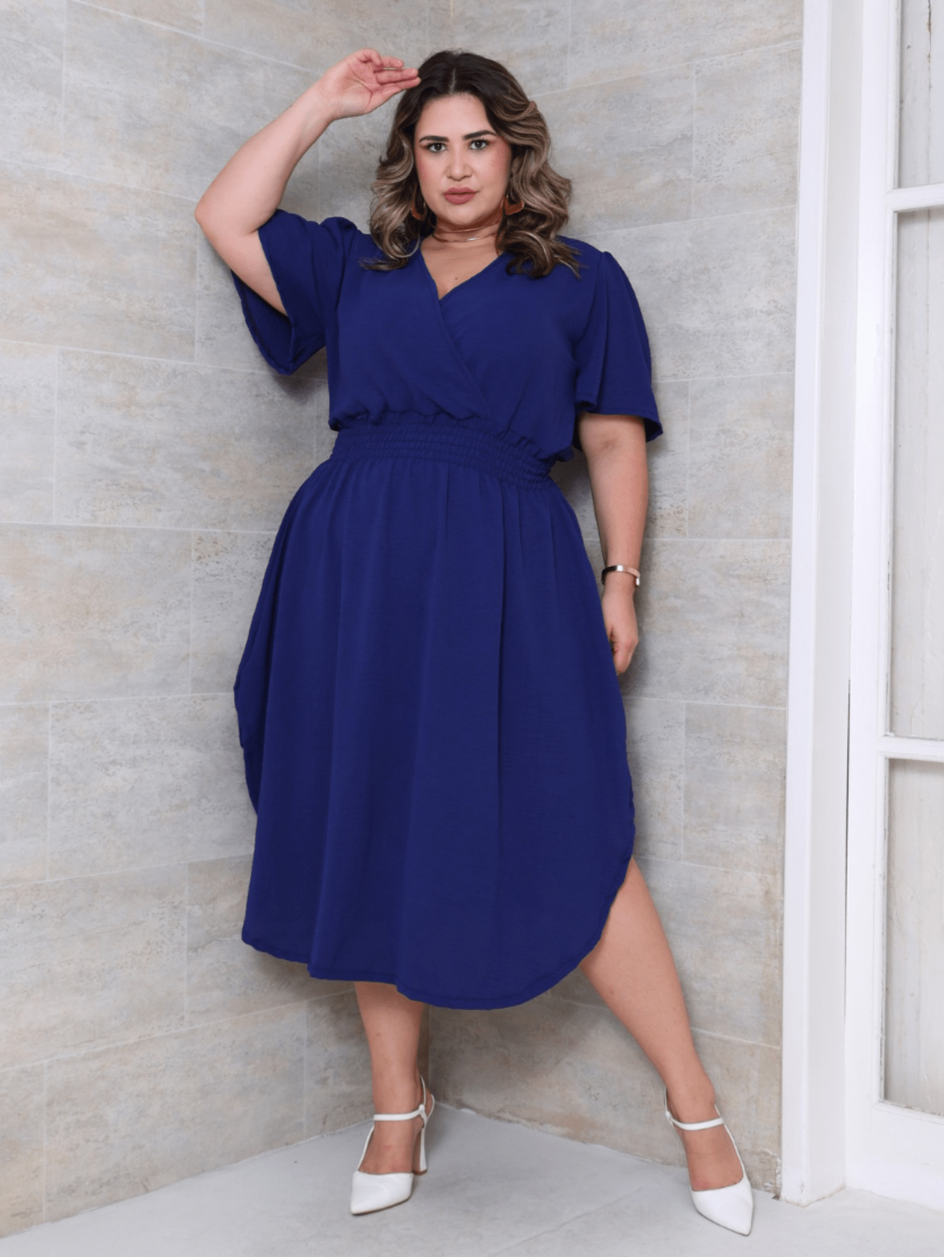 Vestido Midi Plus Size Transpassado Duna - Entrega Rápida