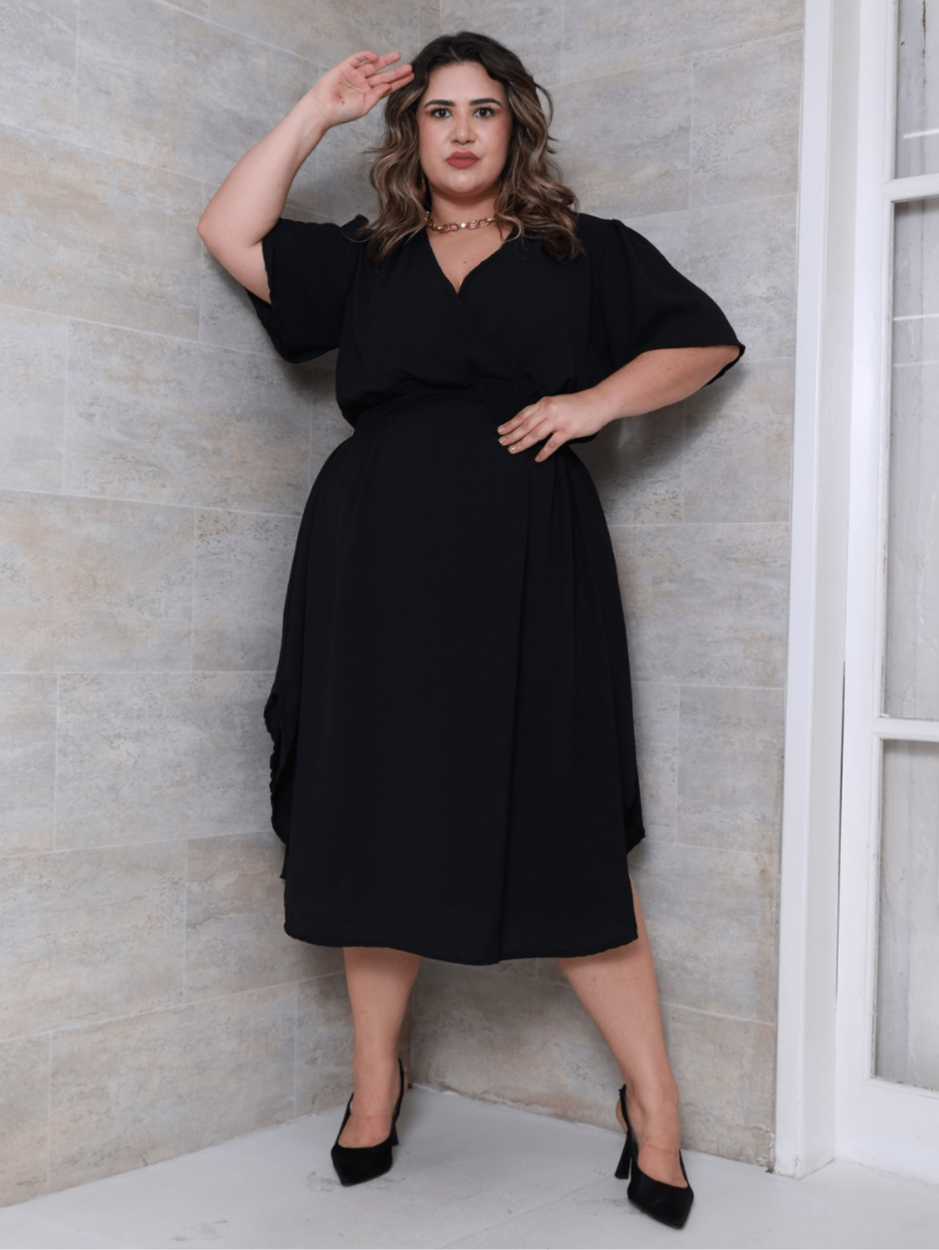 Vestido Midi Plus Size Transpassado Duna - Entrega Rápida