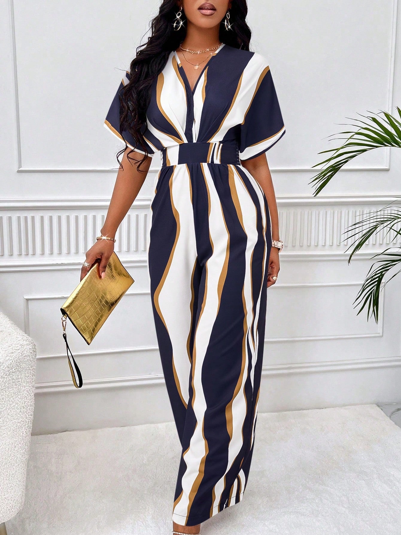 Macacão Feminino de Manga Curta Estampado