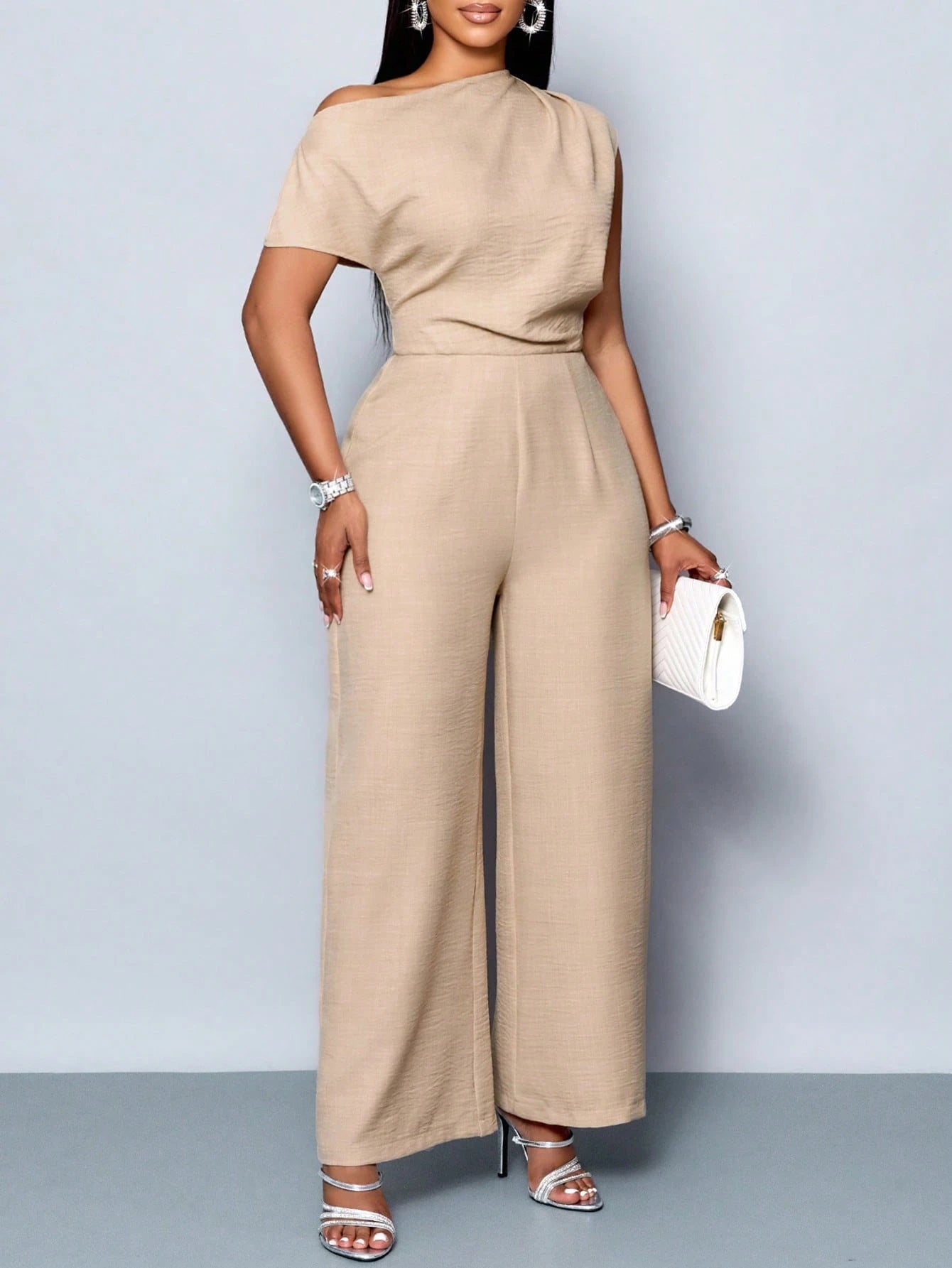 Macacão Plus Size Pantalona Assimétrico
