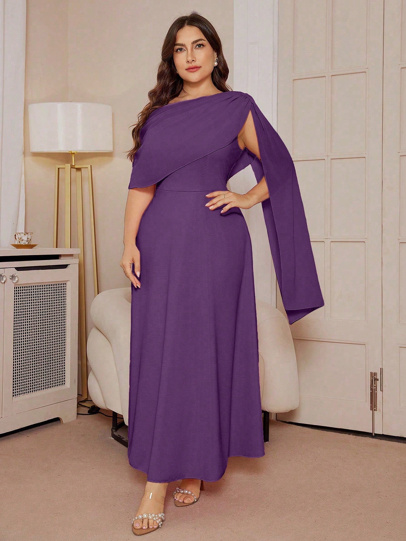 Vestido para Casamento Plus Size Longo Assimétrico