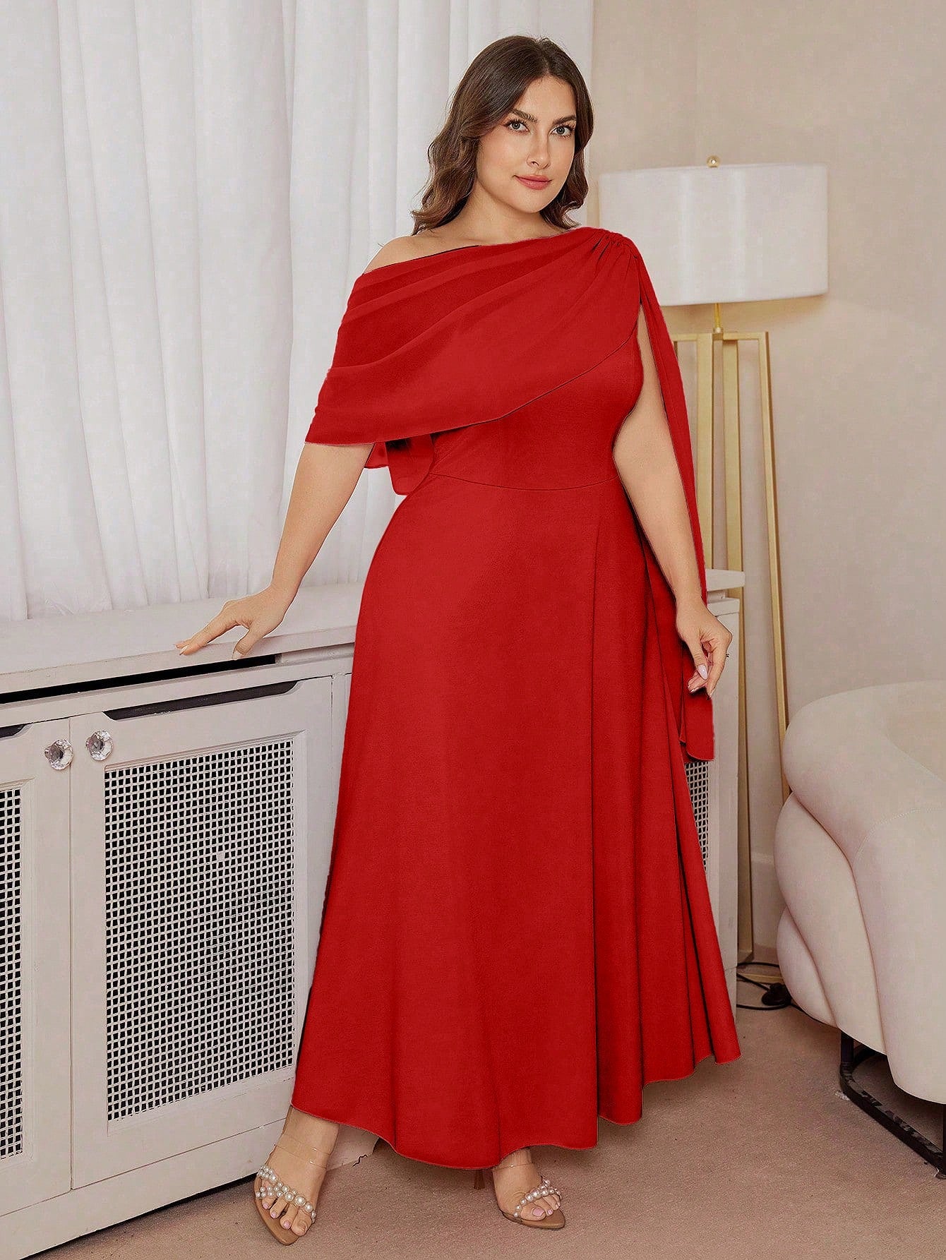Vestido para Casamento Plus Size Longo Assimétrico