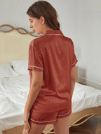 Pijama Feminino Americano de Cetim Listrado Elegante