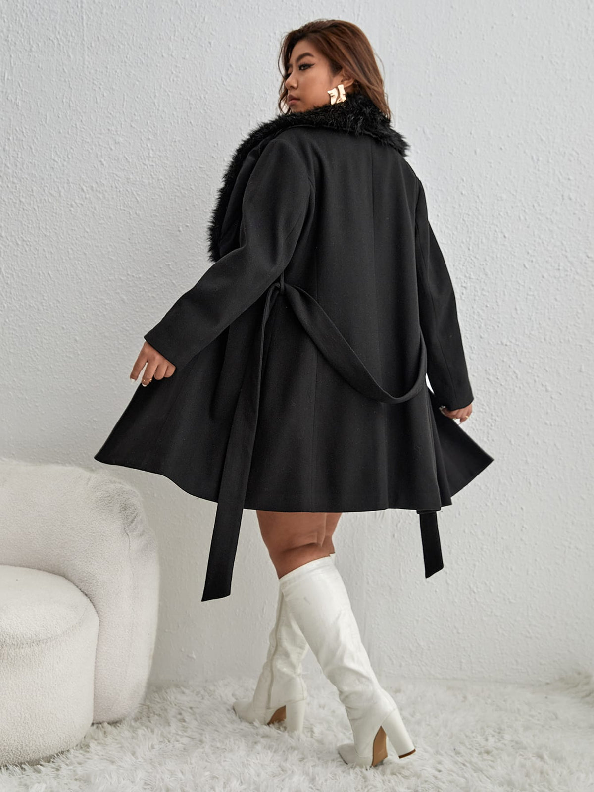 Casaco Lã Batida Forrado Feminino Plus Size com Cinto