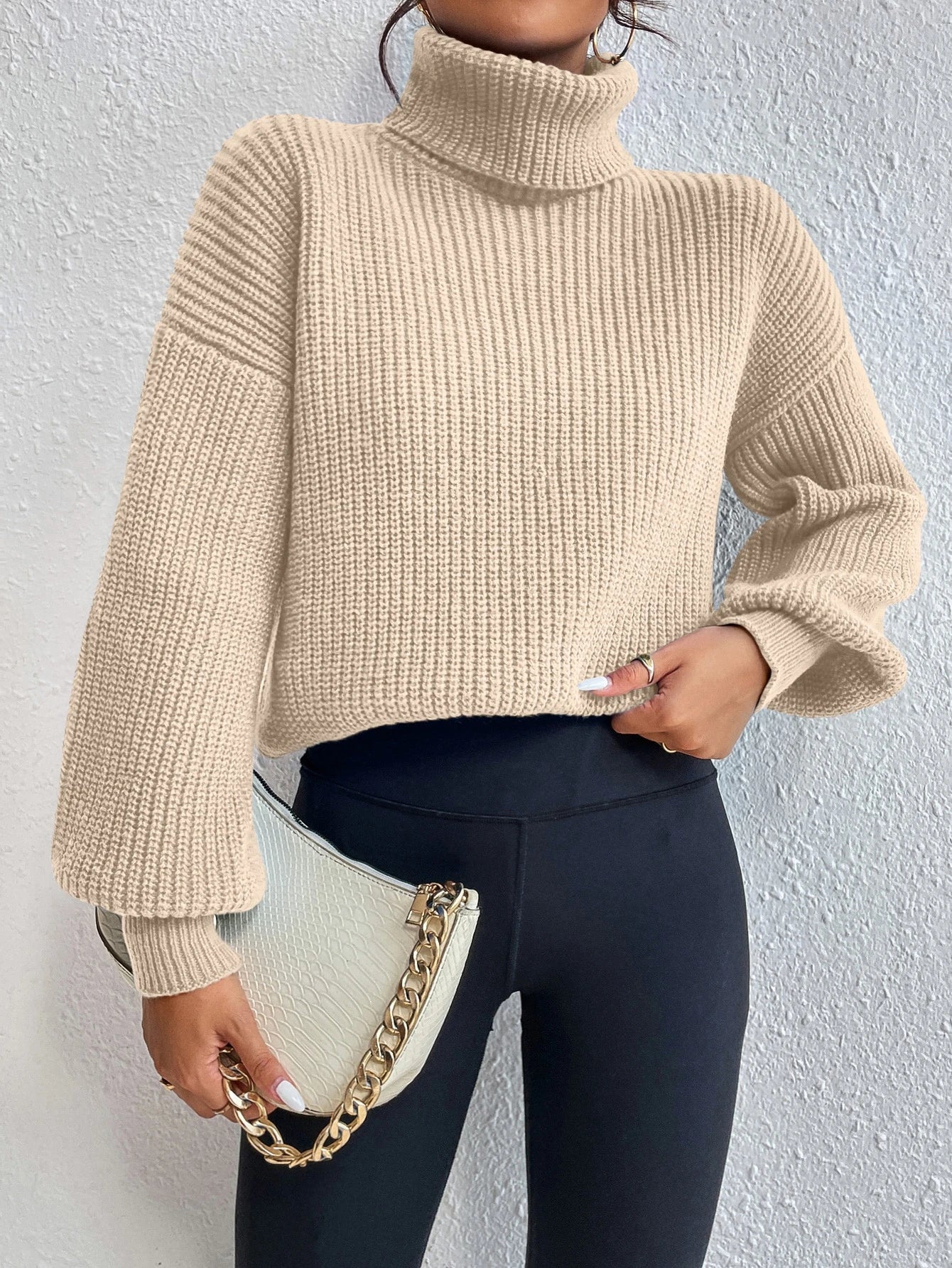 Suéter Feminino de Tricô com Gola Alta