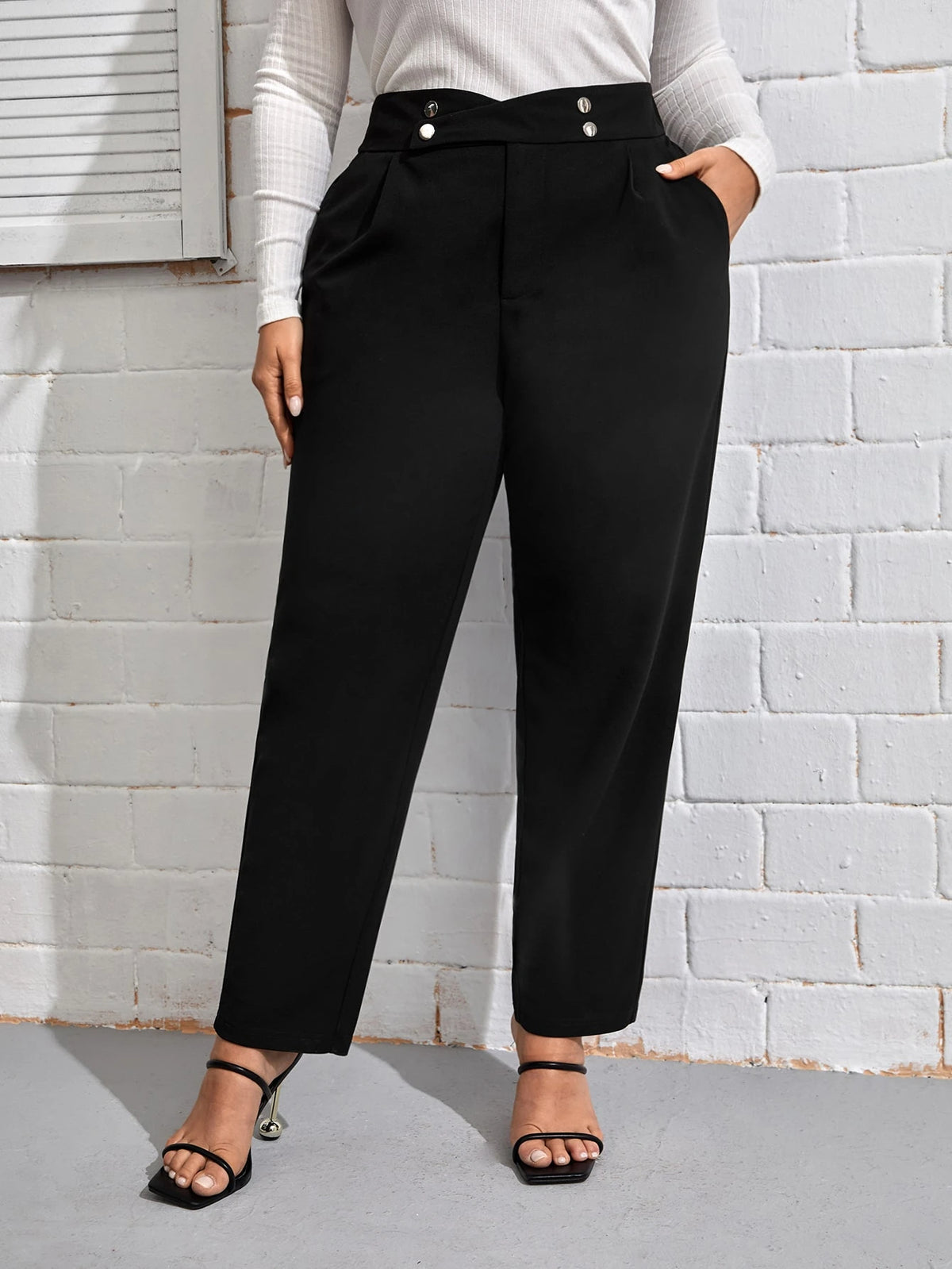 Calça Plus Size Feminina Alfaiataria Plissada