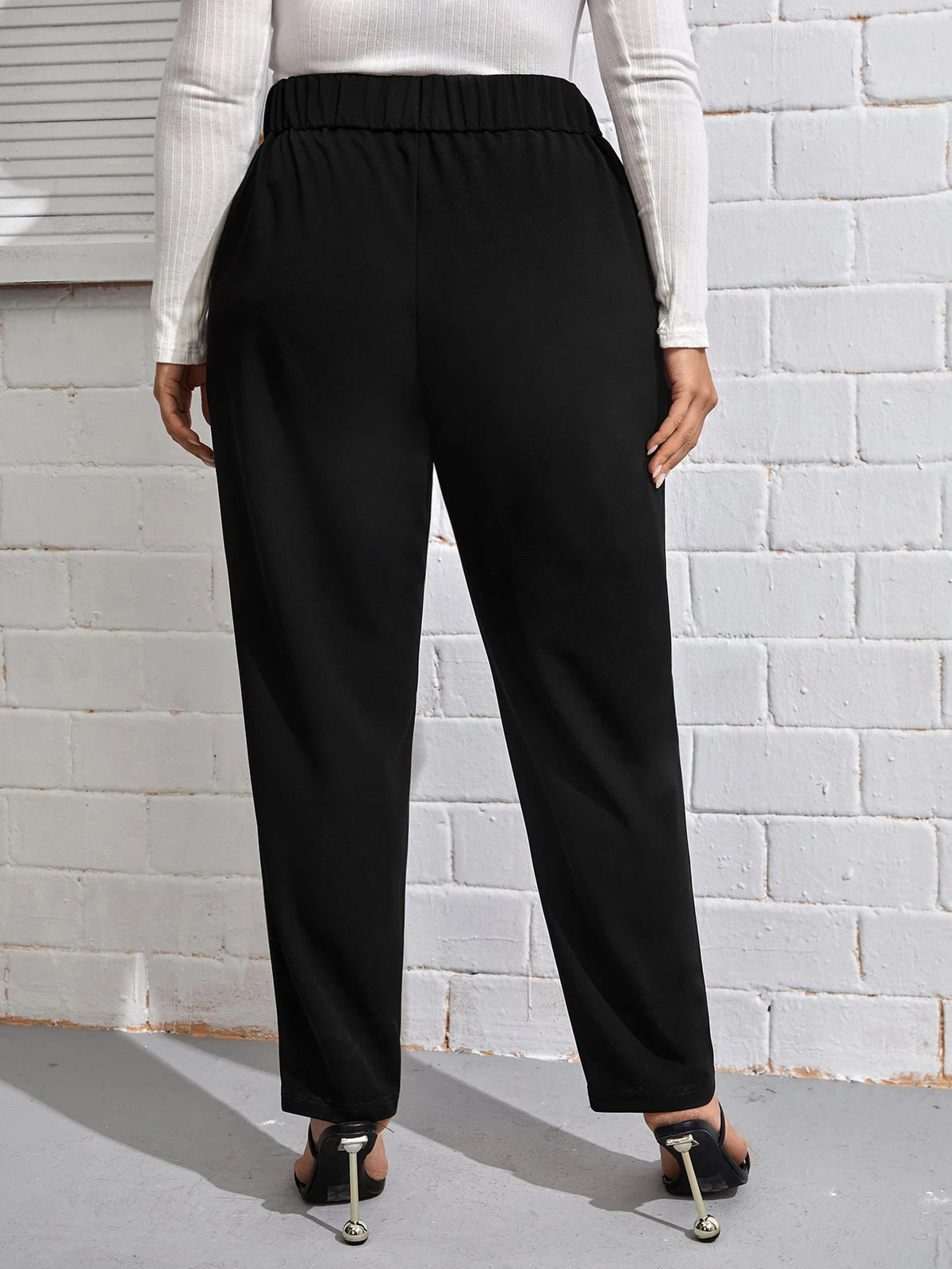 Calça Plus Size Feminina Alfaiataria Plissada
