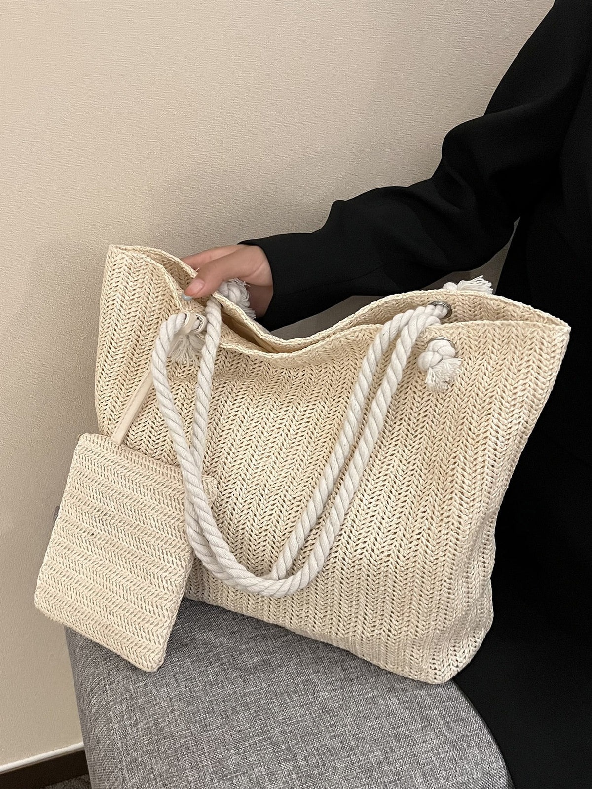 Bolsa Feminina de Palha Leve e Casual