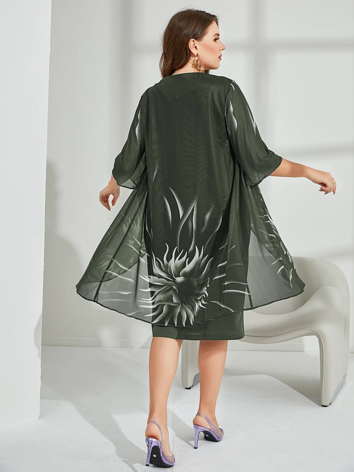 Vestido Midi Para Festa Senhora Plus Size com Detalhe Plissado