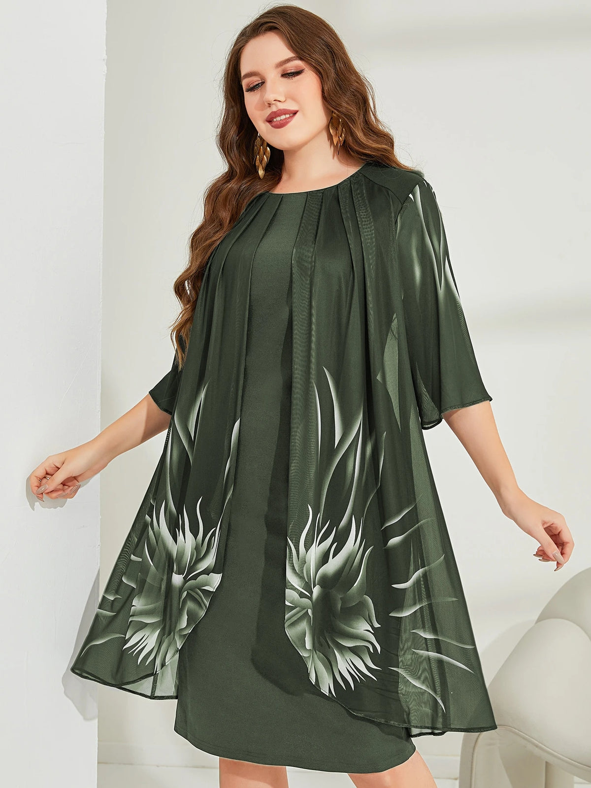 Vestido Midi Para Festa Senhora Plus Size com Detalhe Plissado