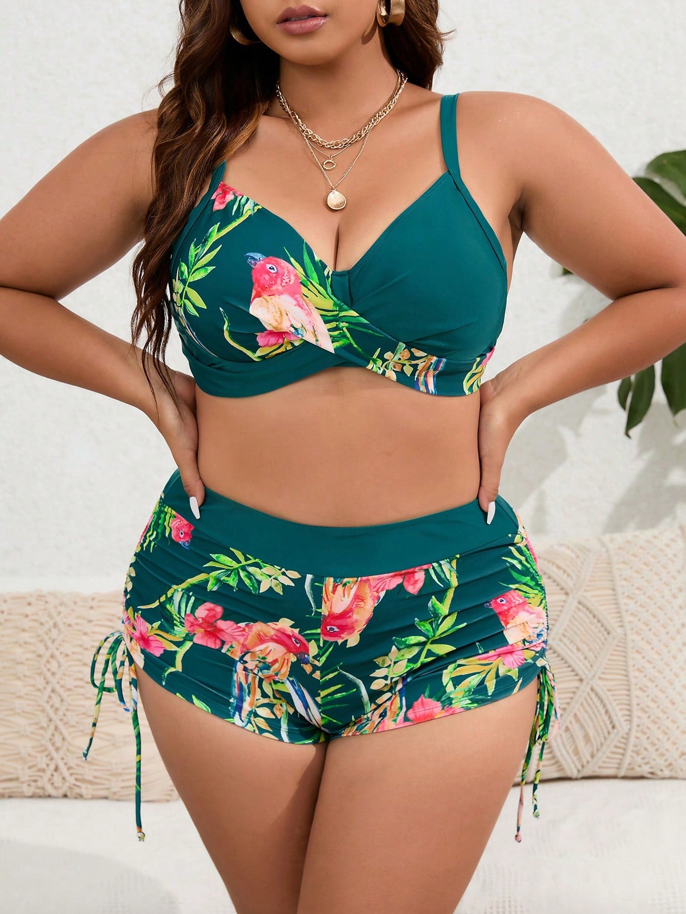 Biquini Push Up com Estampa Tropical Plus Size