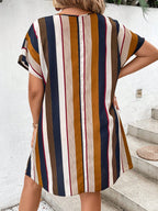 Vestido Curto Plus Size Manga Curta Listrado