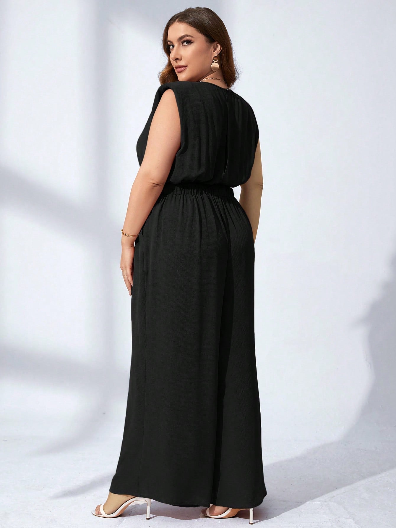 Macacão Pantalona Plus Size sem Manga