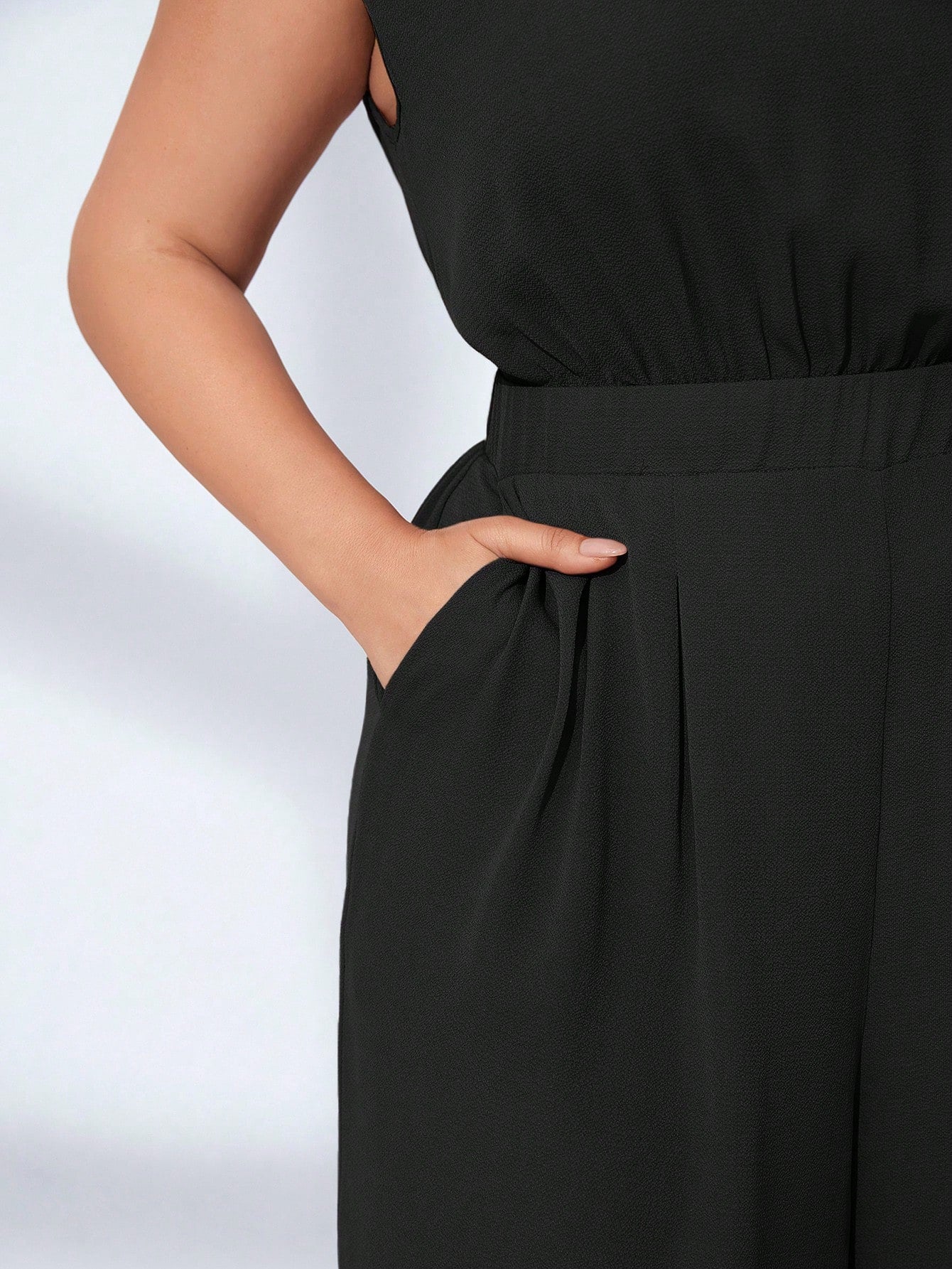 Macacão Pantalona Plus Size sem Manga