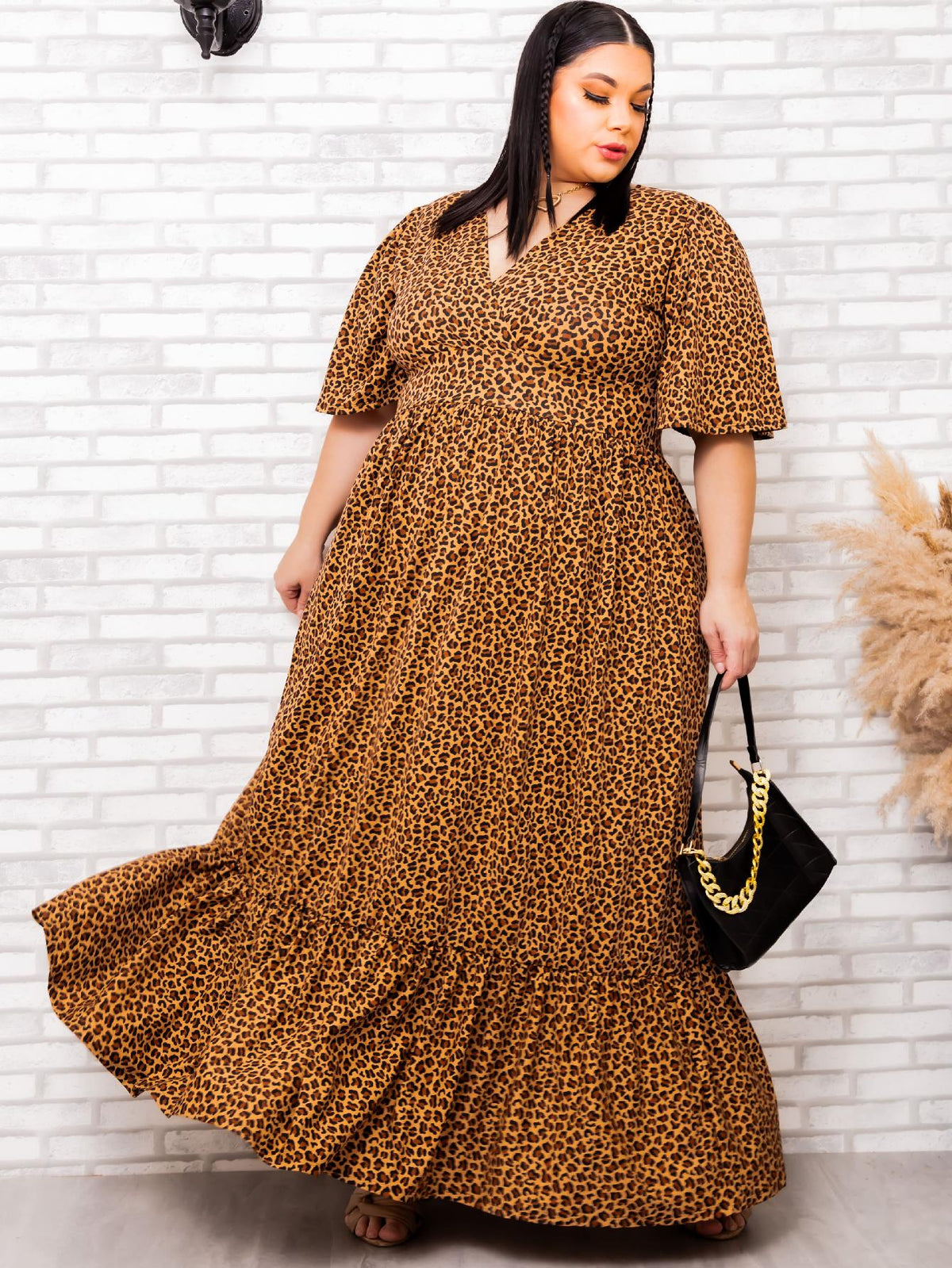 Vestido Plus Size Longo Saia com Babado 3 Manga Curta