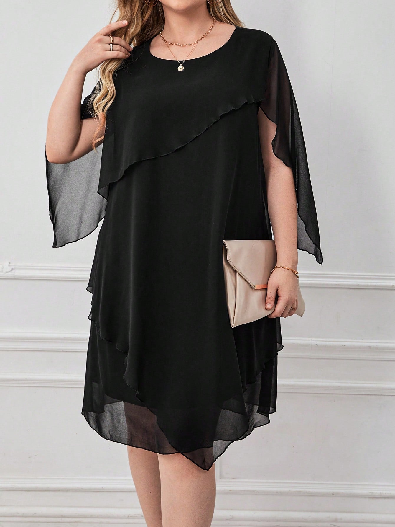 Vestido de Festa Plus Size Curto