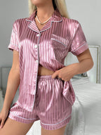 Pijama Feminino Americano de Cetim Listrado Elegante