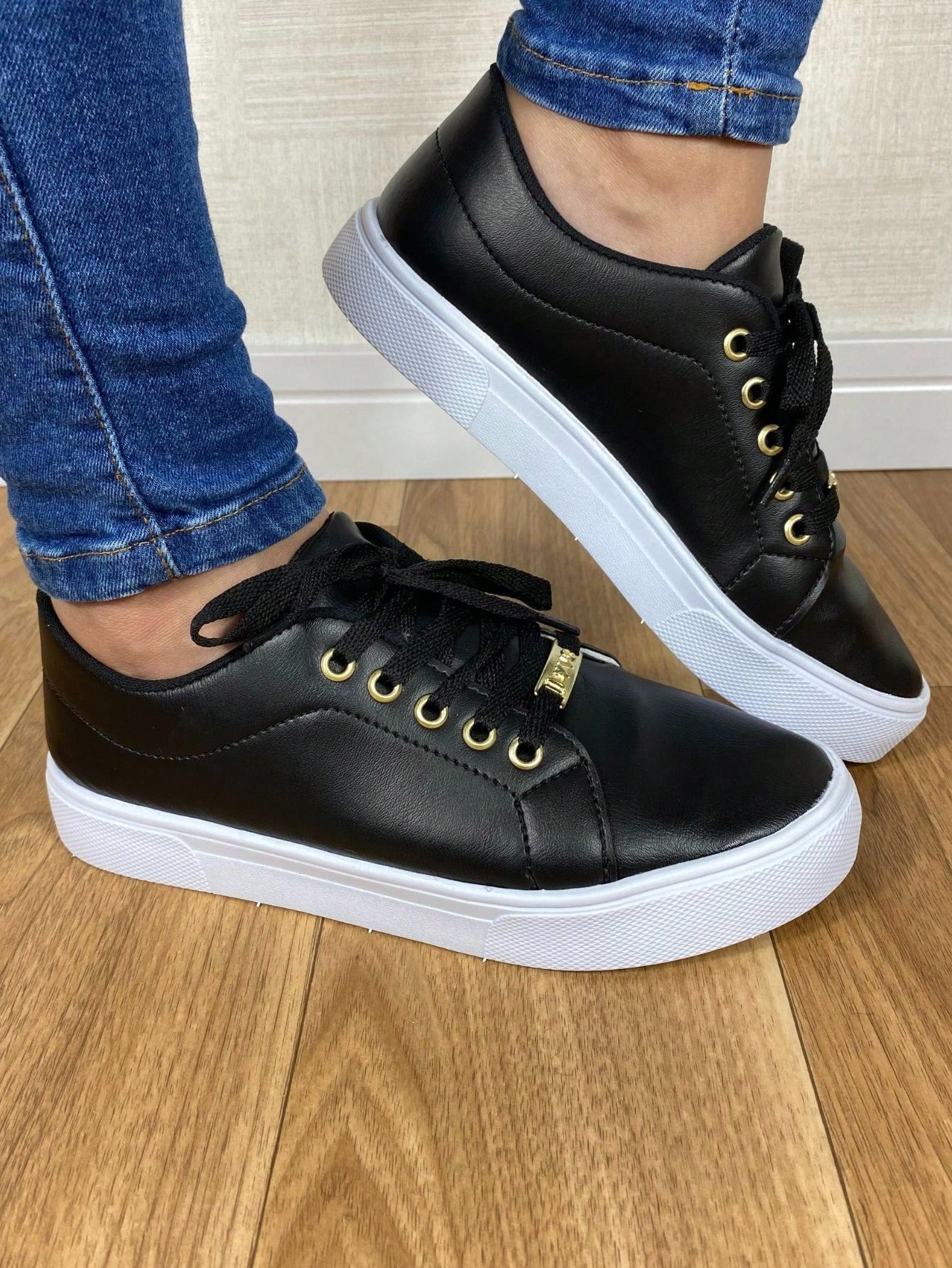 Tênis Feminino Casual Macio Delicado