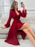 Conjunto Robe e Camisola Sensual Feminino em Tule Vermelho com Plumas