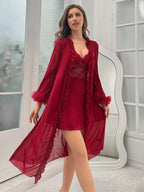 Conjunto Robe e Camisola Sensual Feminino em Tule Vermelho com Plumas