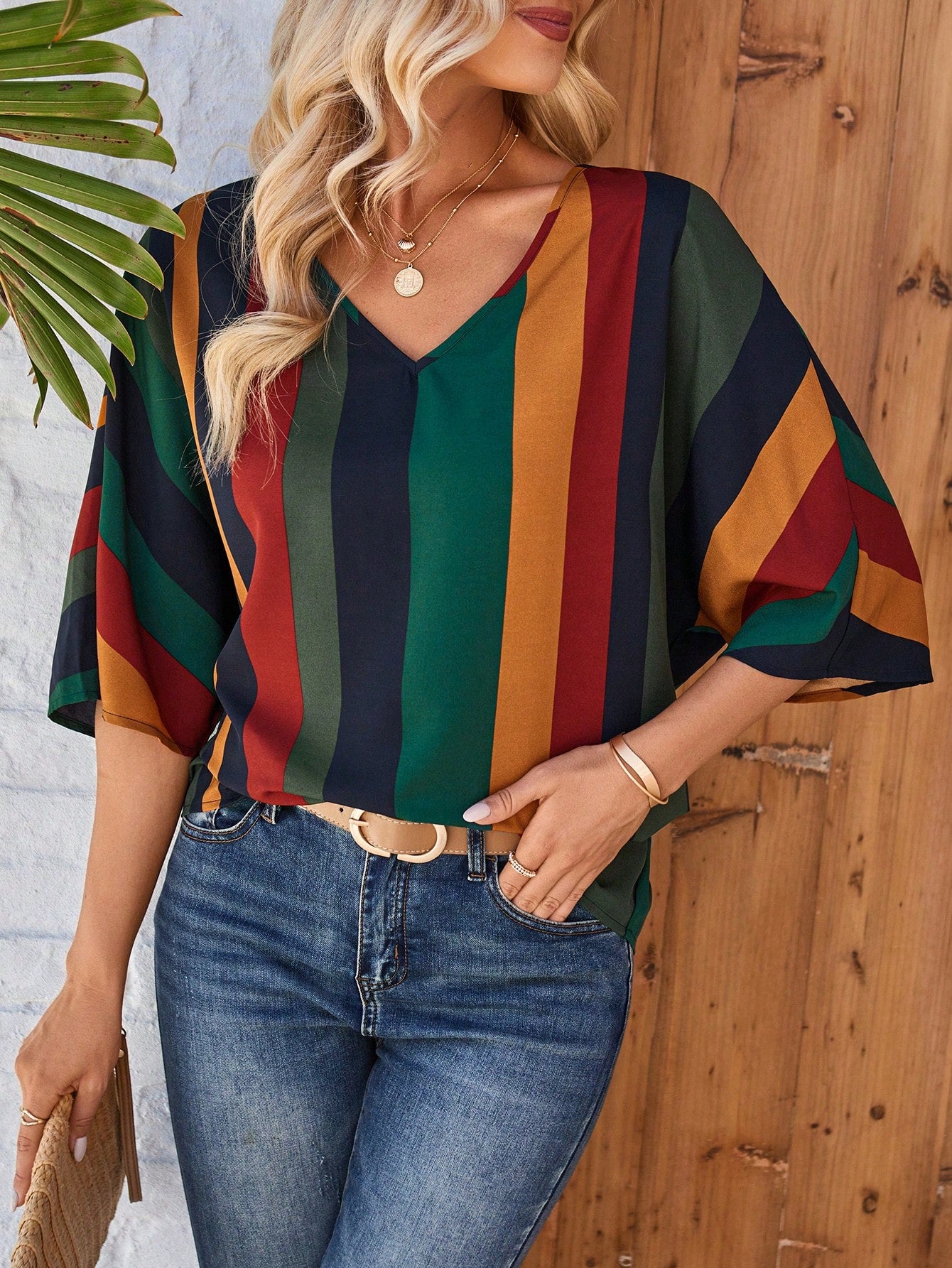 Blusa Feminina Colorida com Decote V