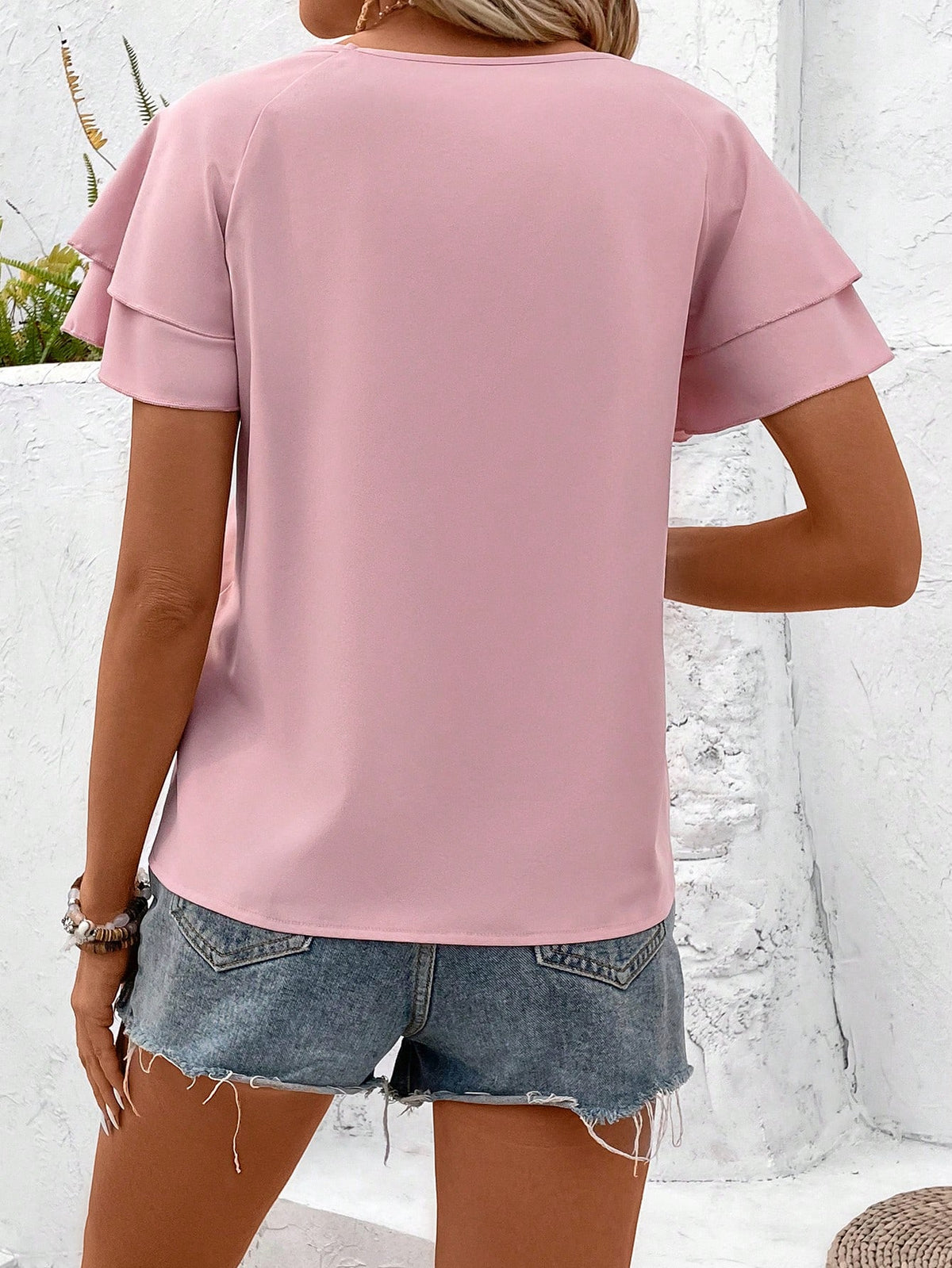 Camisa Feminina Com Manga De Babado E Cor Sólida