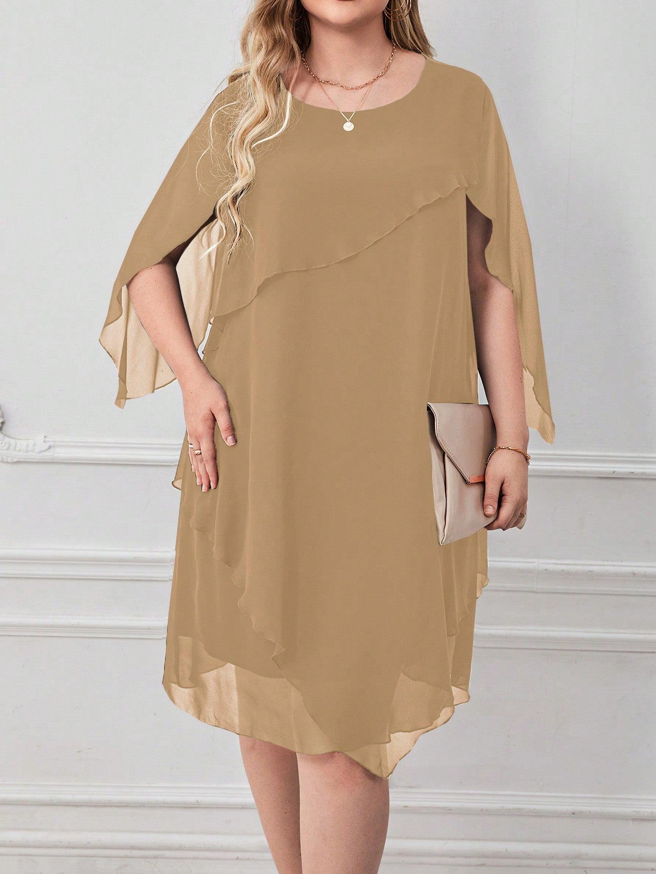 Vestido de Festa Plus Size Curto