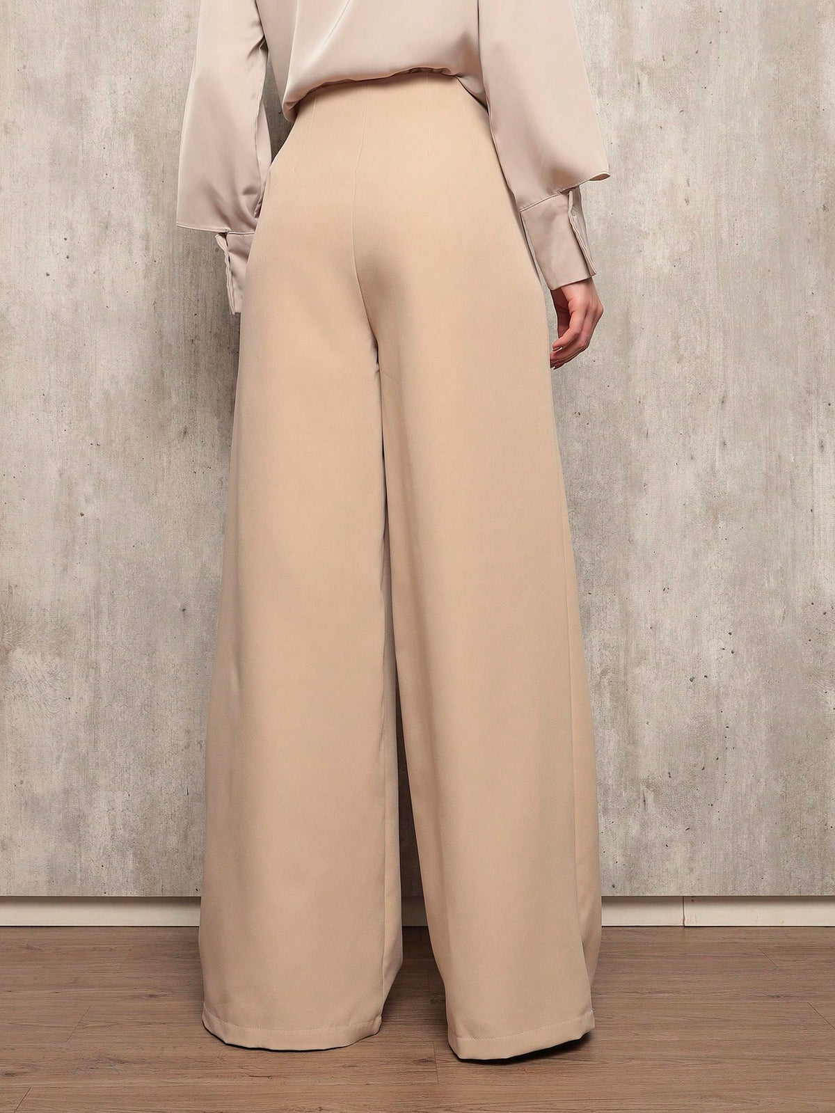 Calça Feminina de Alfaiataria Pantalona