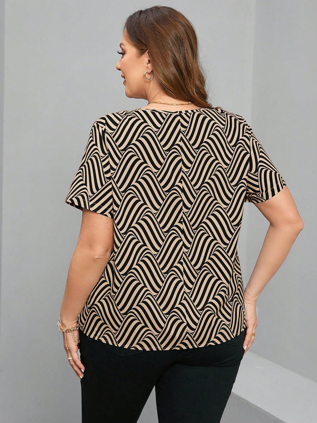 Blusa Feminina Manga Curta com Lapela Plus Size Cherry Modas