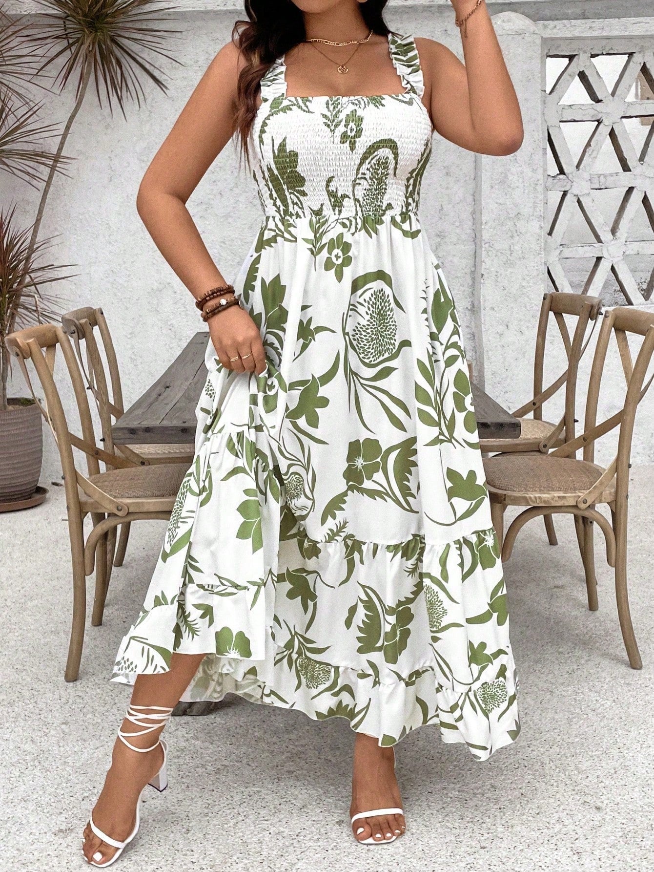 Vestido Longo Plus Size Soltinho Estampado com Babado na Barra