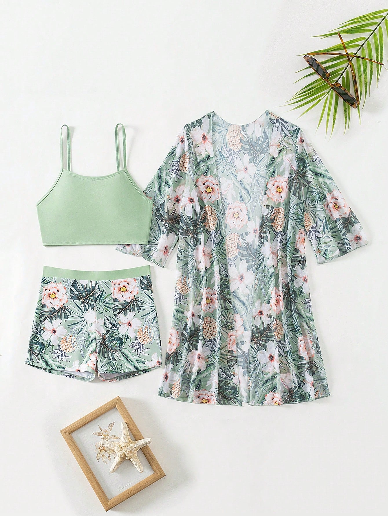 Biquíni Feminino Short e Top com Saída de Praia