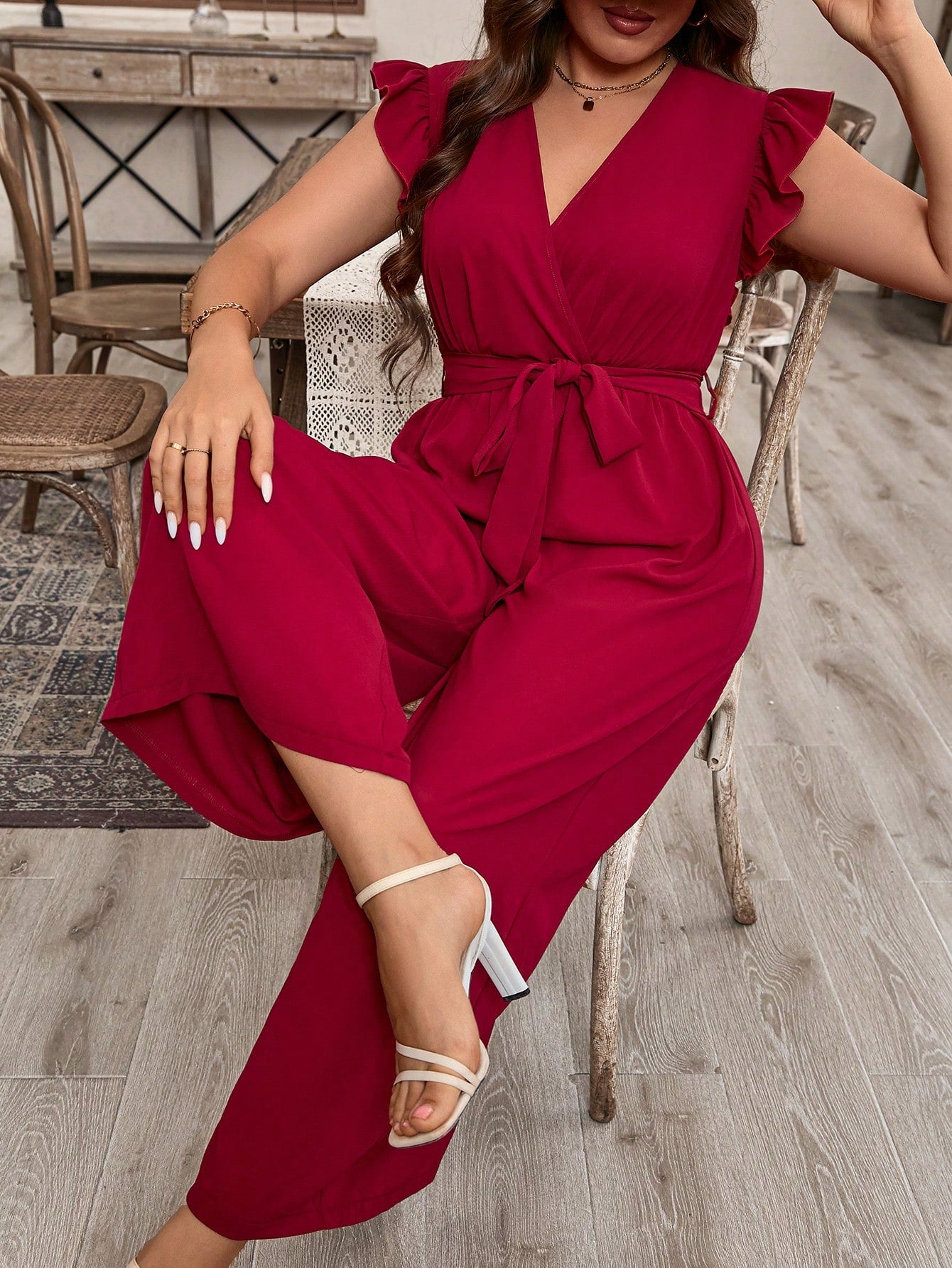 Macacão Feminino Plus Size Decote V Manga com Babado – Cherry Modas