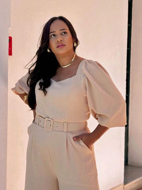 Macacão Plus Size Pantalona Com Cinto Decote Coração