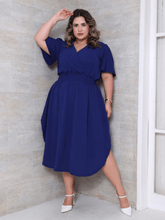 Vestido Midi Plus Size Transpassado Duna - Entrega Rápida