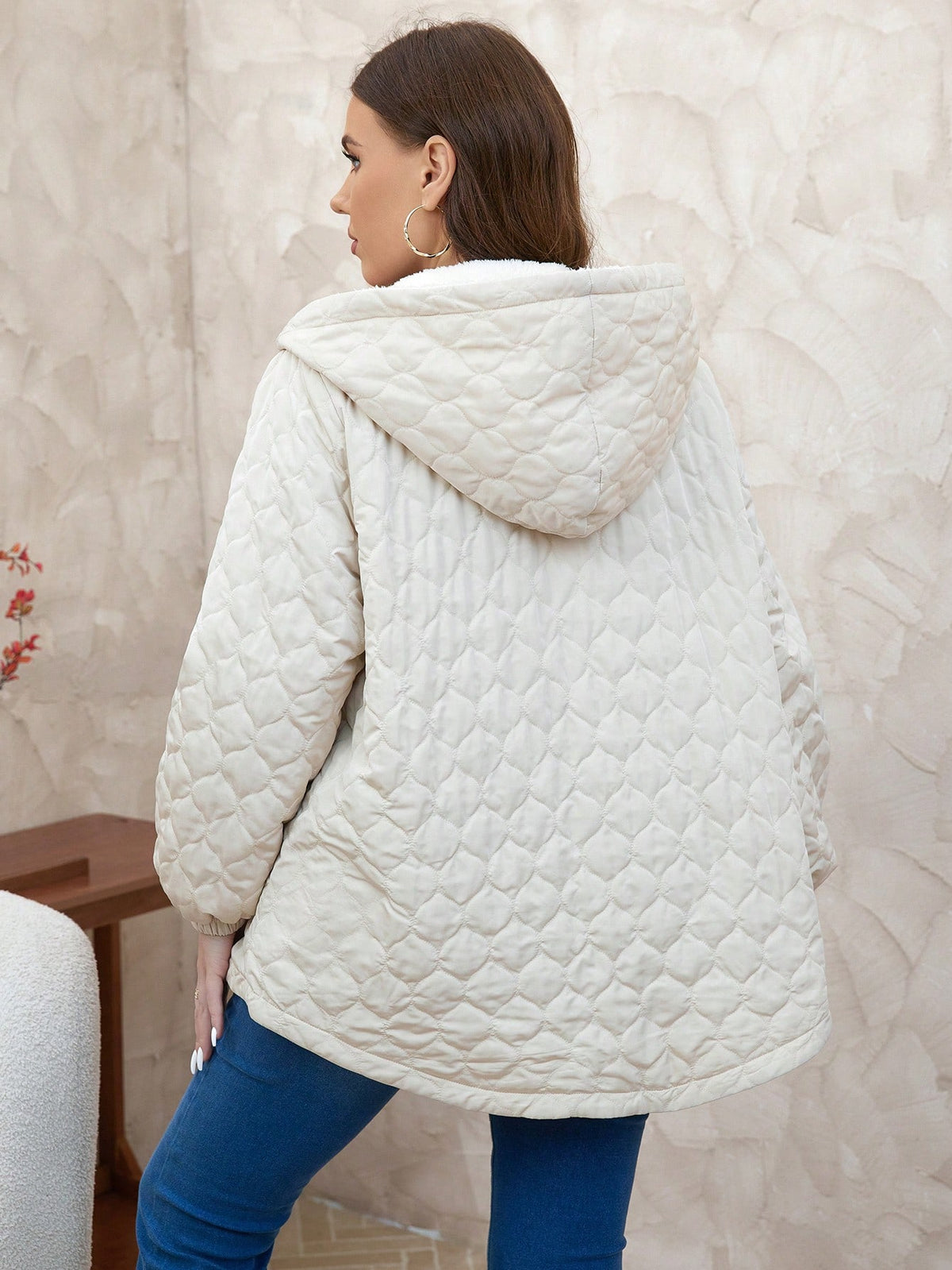 Jaqueta Feminina Plus Size Forrada com Capuz