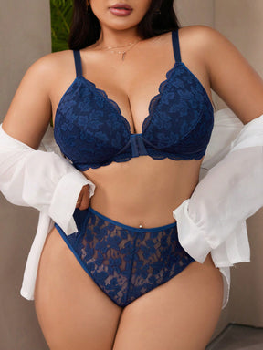 Lingerie Plus Size com Fechamento Frontal em Renda