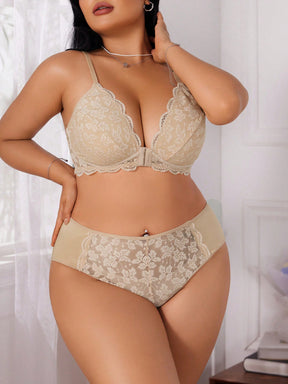 Lingerie Plus Size com Fechamento Frontal em Renda