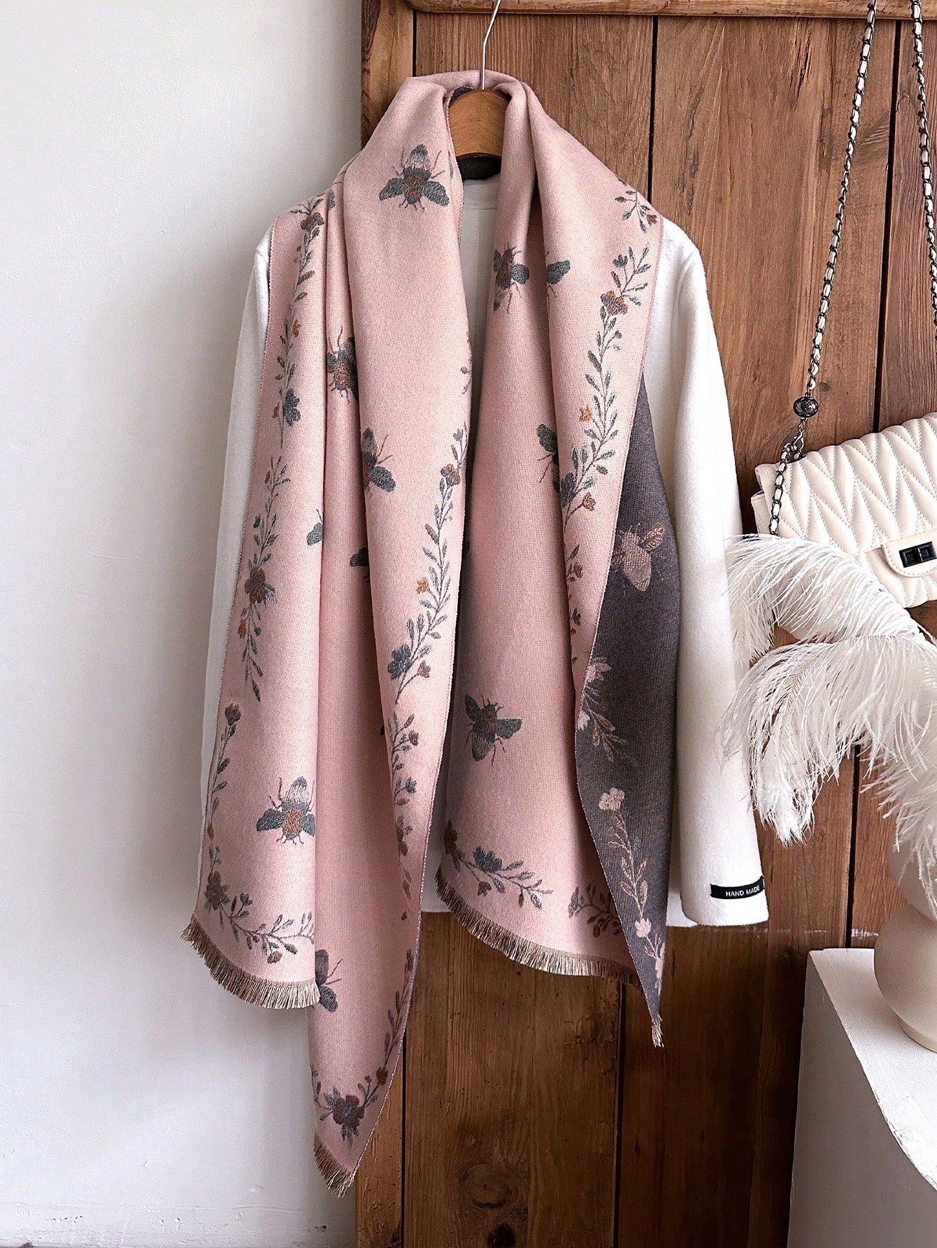 Cachecol Feminino Elegante Estampa Abelha