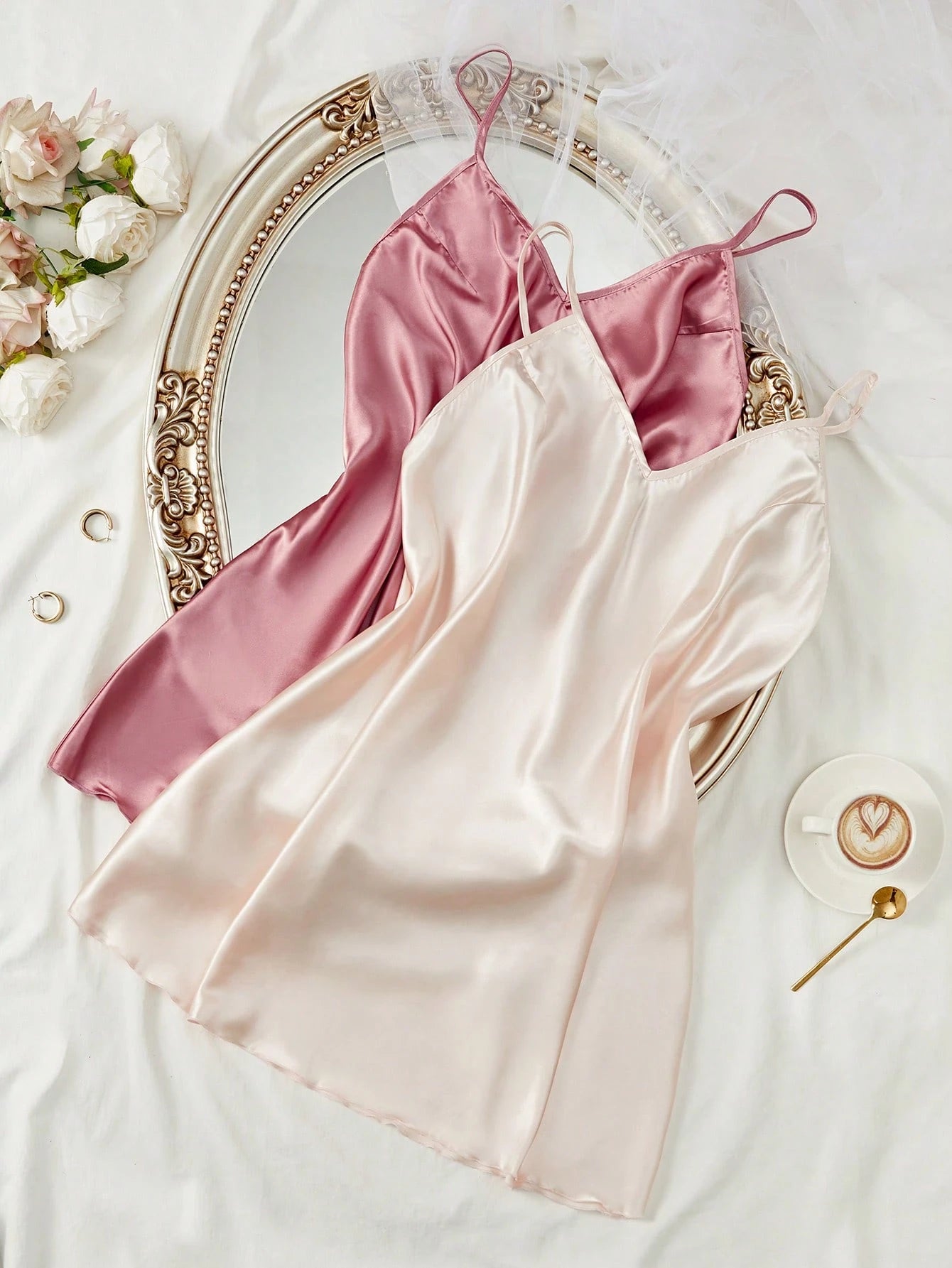 Kit com Duas Camisolas de Cetim Plus Size Curta