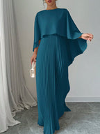 Vestido Longo Plissado com Manga Ampla e Modelagem Fluida